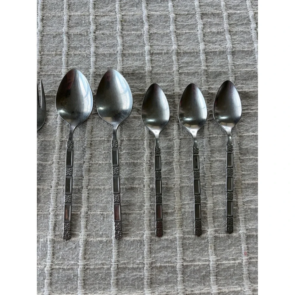 Oneida Community Stainless Nordic Crown Flatware Set 9pc Forks Spoons MCM